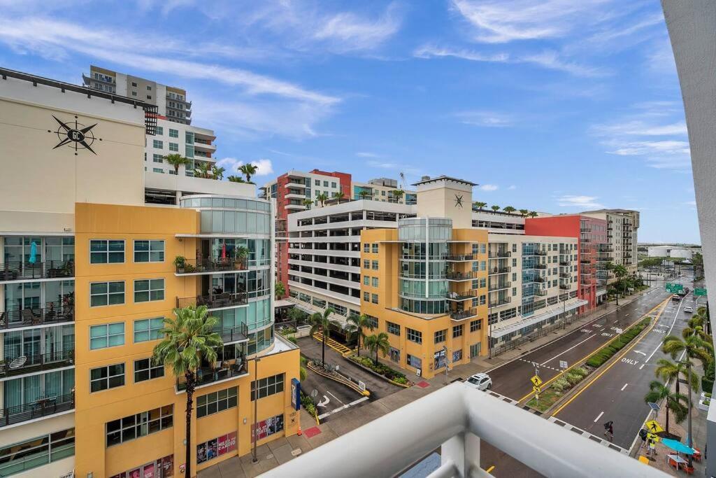 Luxury Apt 3 Mins To Dt Tampa -Pool-Gym-Balcony Экстерьер фото